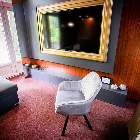 Motel1- A Megfizetheto Luxus! Dunaújváros Buitenkant foto