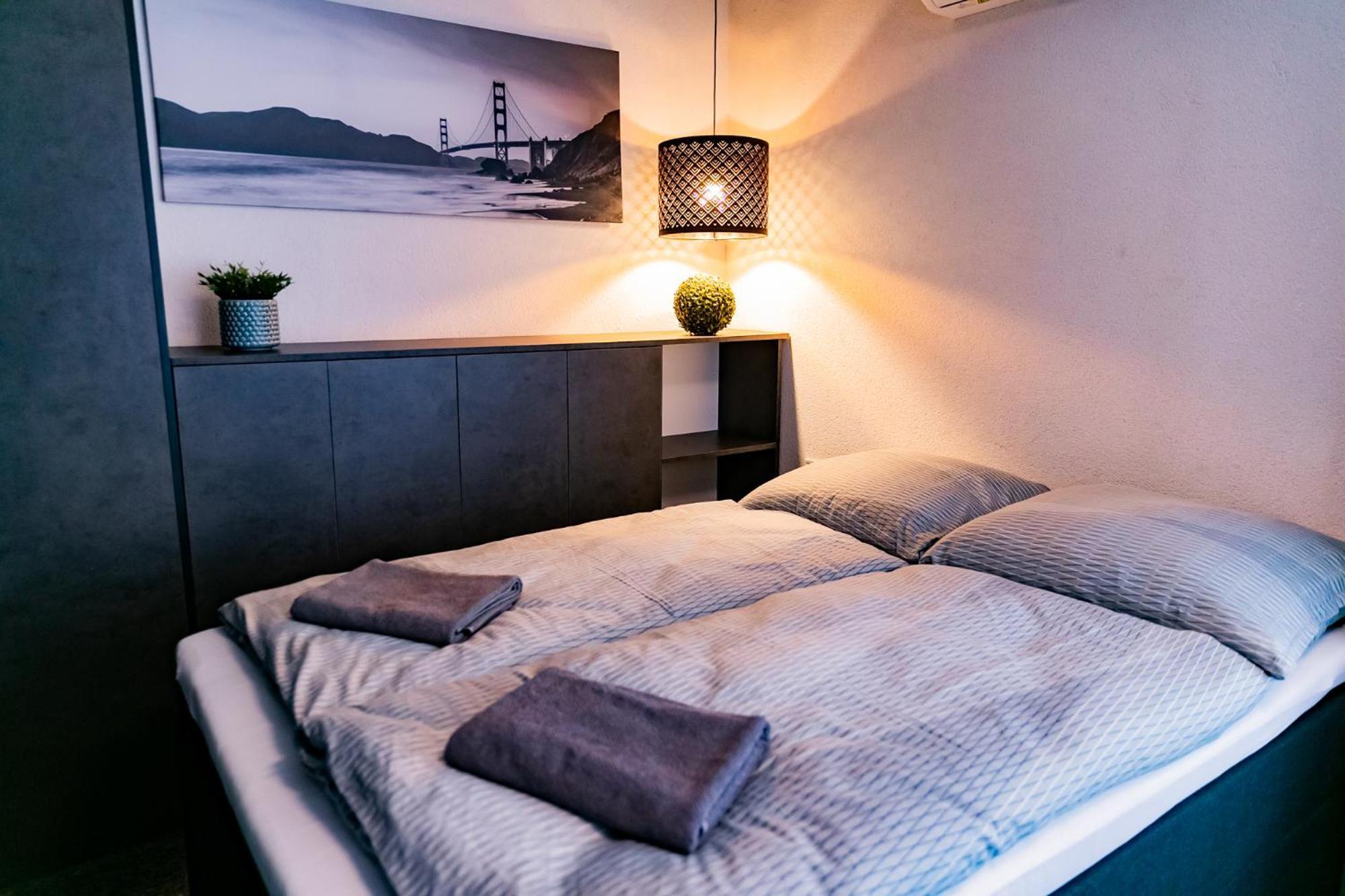 Motel1- A Megfizetheto Luxus! Dunaújváros Buitenkant foto