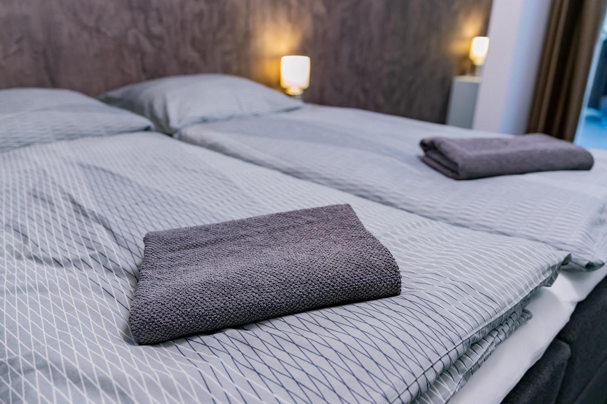 Motel1- A Megfizetheto Luxus! Dunaújváros Buitenkant foto
