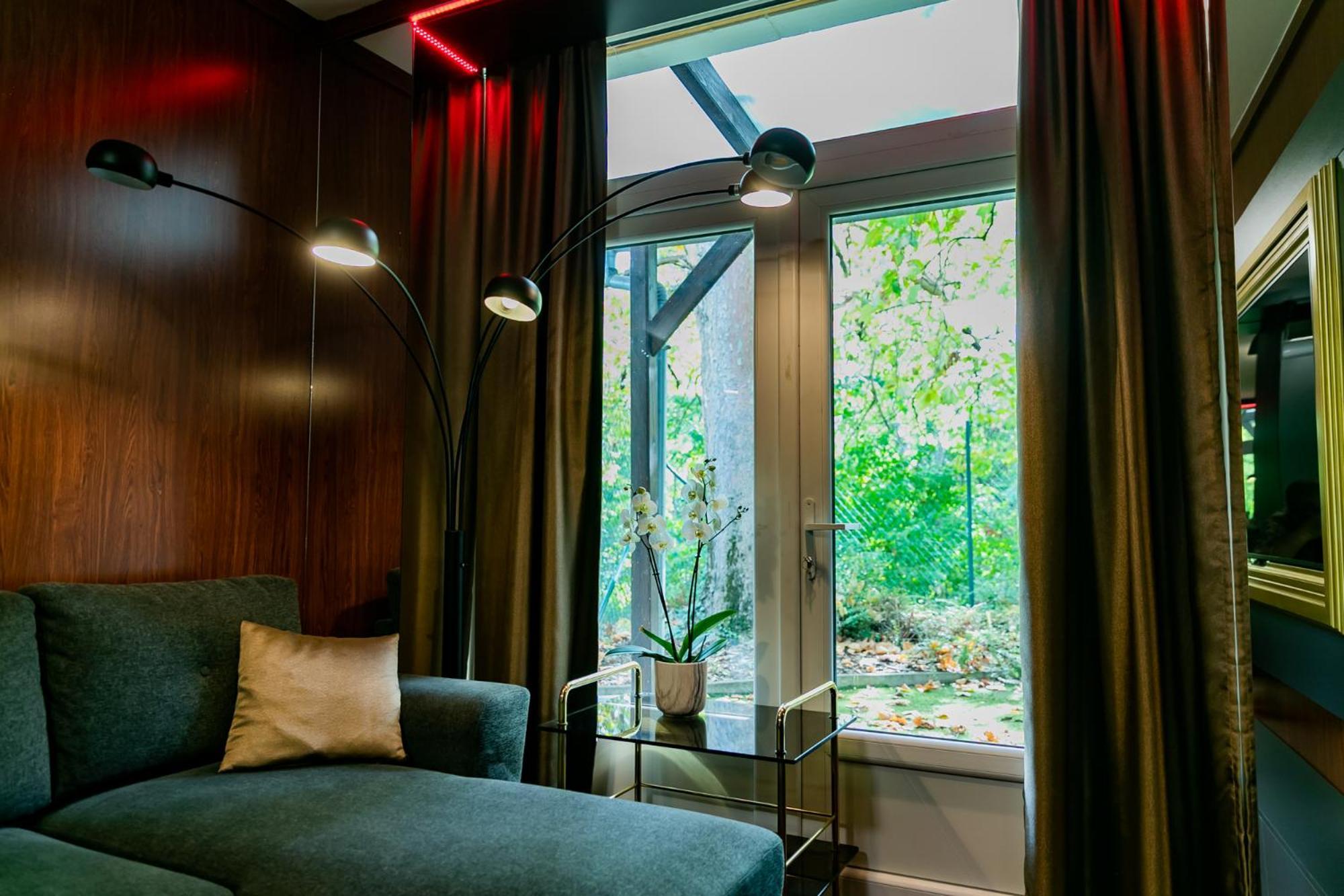 Motel1- A Megfizetheto Luxus! Dunaújváros Buitenkant foto